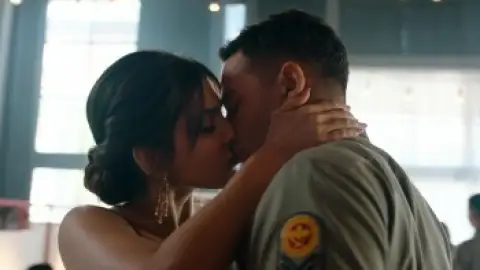 Still 3 of Yudhra (2024) WEB-DL [Hindi DD5.1] 4K 1080p 720p & 480p [x264/HEVC]