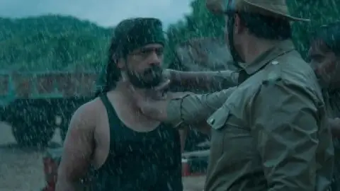 Still 1 of Kothalavadi (2025) WEB-DL [Hindi (DD2.0) & Kannada] 1080p 720p & 480p Dual Audio [x264/HEVC]