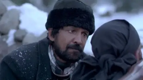 Still 6 of Haider (2014) BluRay [Hindi DD5.1] 1080p 720p & 480p [x264/10Bit-HEVC]