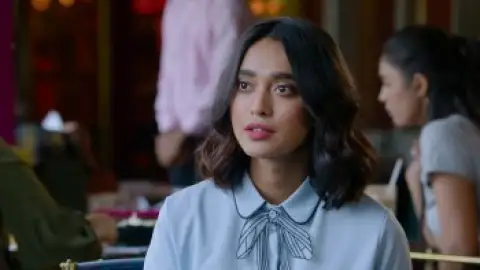 Still 4 of Four More Shots Please! (Season 2) WEB-DL [Hindi DD5.1] 1080p 720p & 480p [x264/ESubs] | PrimeVideo Series